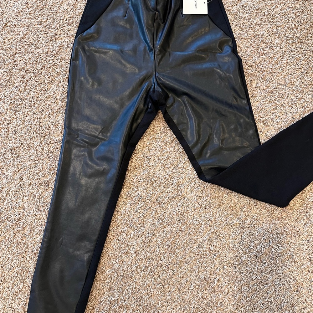 Women’s Black Faux Leather front Pants Ellen Tracy